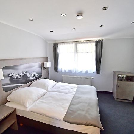 Gt3 Hotel Honerath Quarto foto